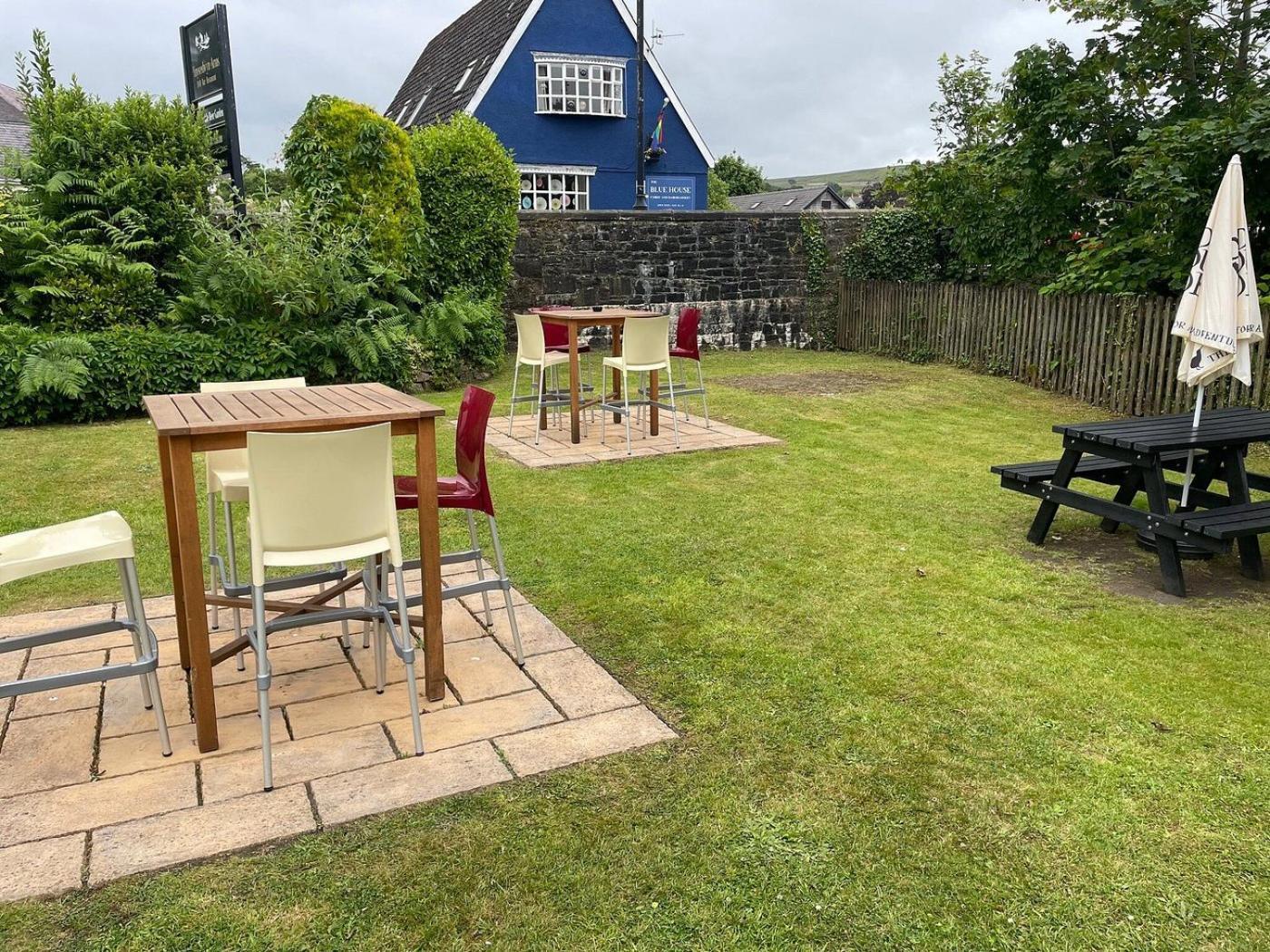 Hotel Ynyscedwyn Arms Ystradgynlais Exteriér fotografie